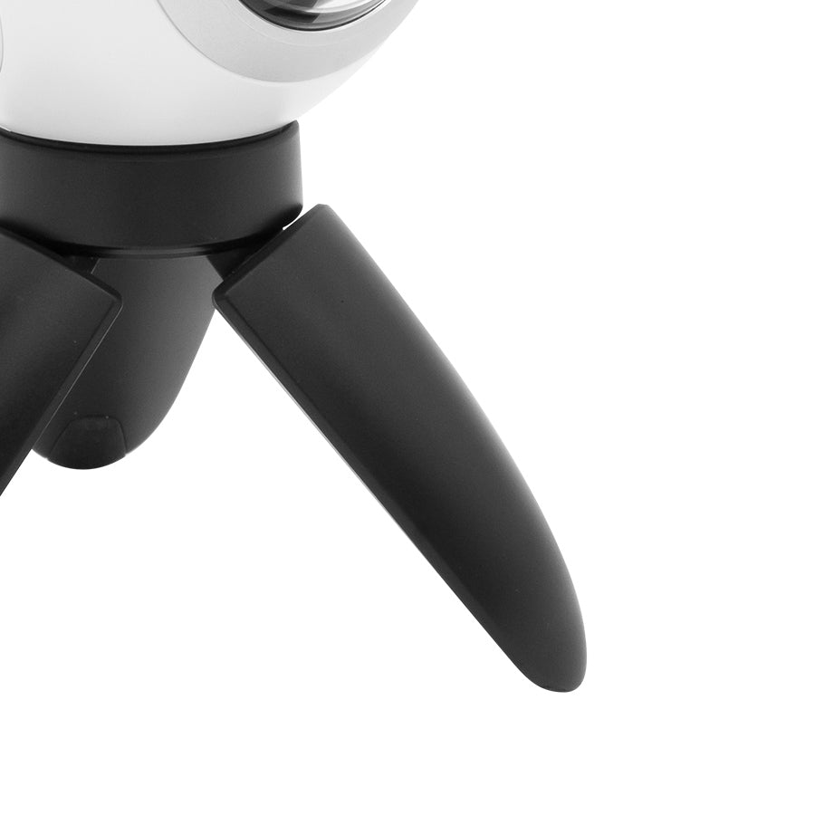 Full HD Webcam With Light Correction